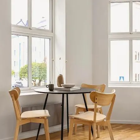 Centrally Located - Beautiful & Bright Apartment Bergen Exterior foto